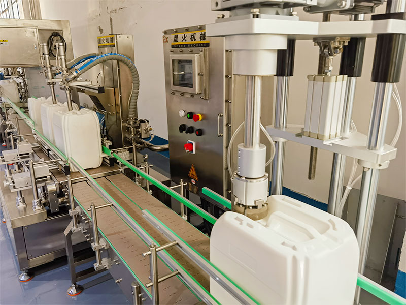 化工料液灌装生产线在二十二届化工国际展览会的表现(图4) 化工料液灌装生产线在二十二届化工国际展览会的表现(图4)